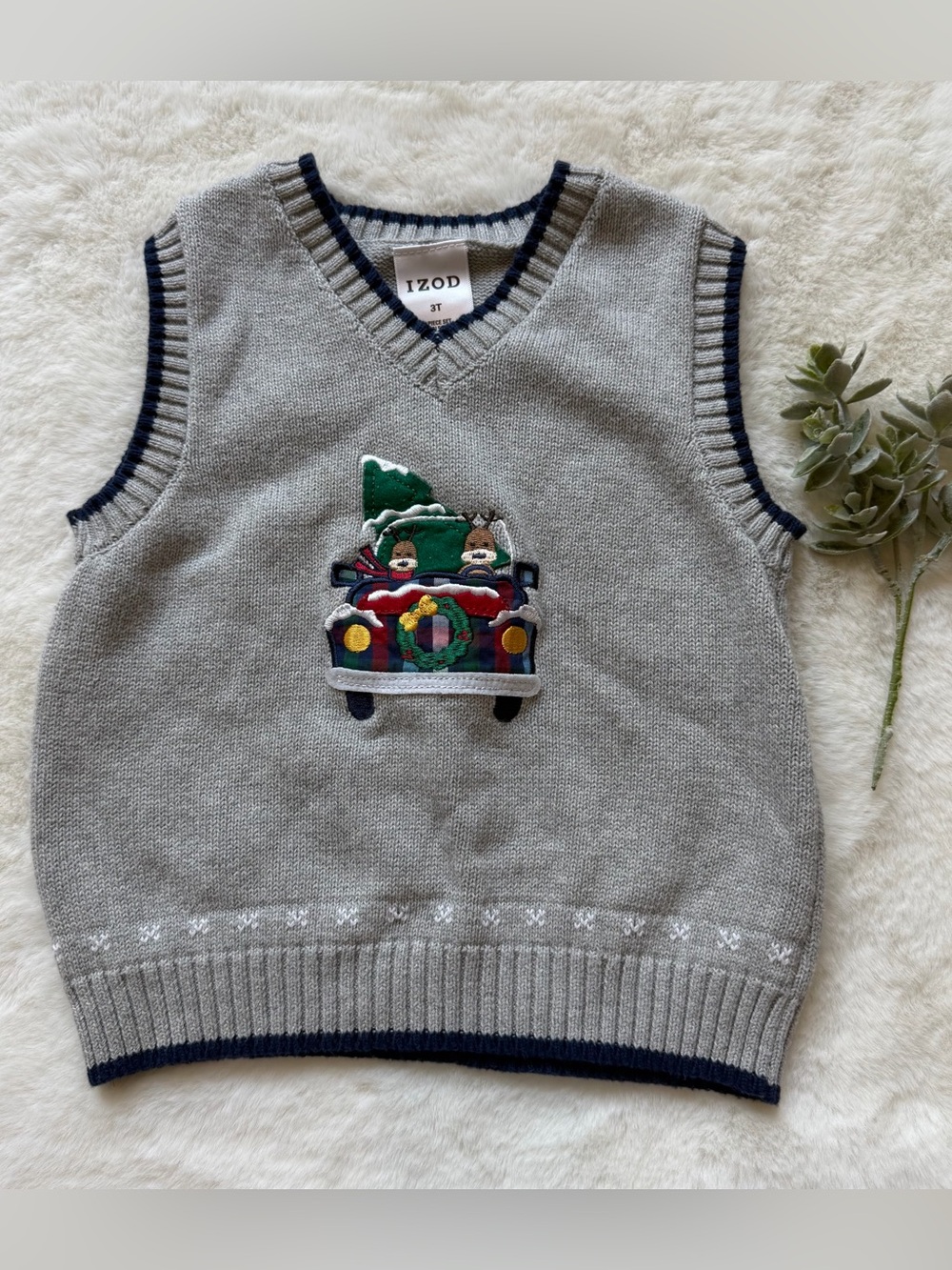 IZOD | EUC - Holiday Appliqué Sweater Vest - Size 3T - Grey/Navy